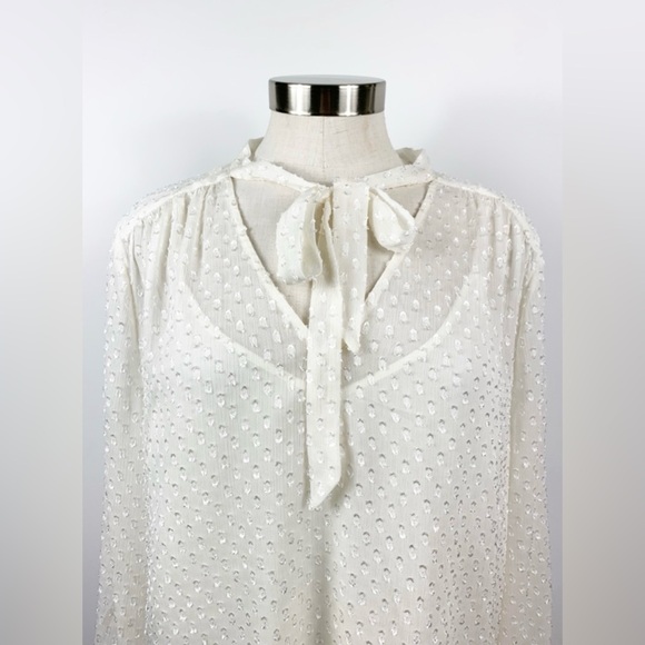 NYDJ Crinkle Clip Tie Blouse with Detachable Tank- EUC 👚🛍️🌟 - Picture 2 of 11